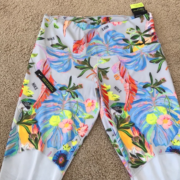 New! Nike Printed multi full length tights - Picture 2 of 8